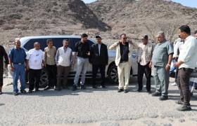 شركة الخضيري للمقاولات تتسلم مشروع تأهيل طريق حبيل جبر العسكرية بلحج بطول 12 كيلومتراً