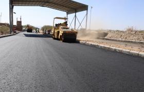 شركة الخضيري للمقاولات تدشّن مشروع سفلتة شوارع لودر بدعم العميد الركن ناصر عبدربه